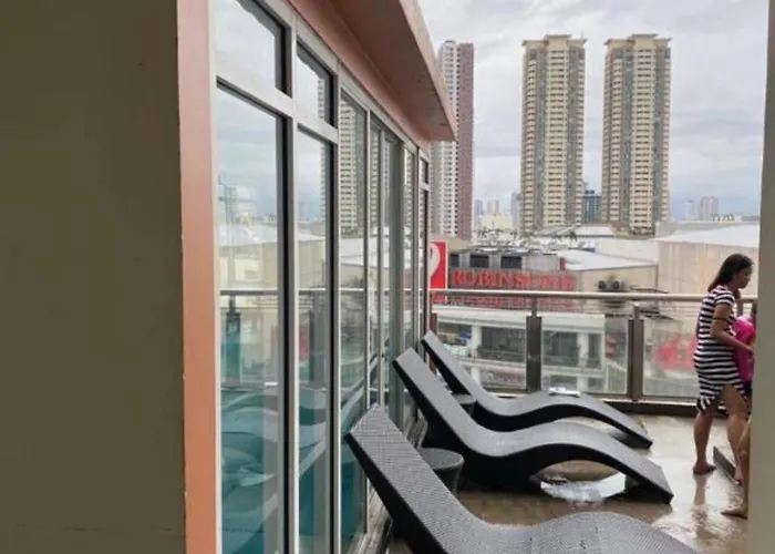 Experience Ocean View In The Heart Of Manila, Enjoy Free Access To The Pool, Sauna, Massage Promo In Prime Location Near The Us Embassy, Naia, Makati, Bgc, Mall Of Asia, And Chinatown Is A Limited-time Offer, Book Now * Manila