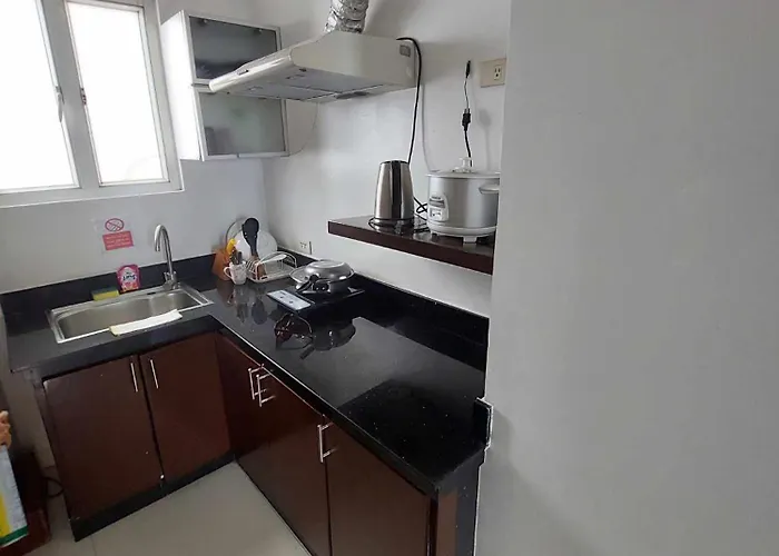 Hotel Experience Ocean View In The Heart Of Manila, Enjoy Free Access To The Pool, Sauna, Massage Promo In Prime Location Near The Us Embassy, Naia, Makati, Bgc, Mall Of Asia, And Chinatown Is A Limited-time Offer, Book Now *