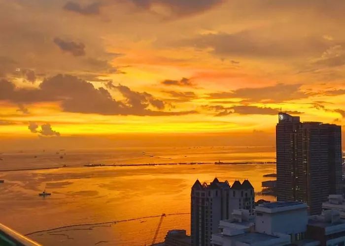 Hotel Experience Ocean View In The Heart Of Manila, Enjoy Free Access To The Pool, Sauna, Massage Promo In Prime Location Near The Us Embassy, Naia, Makati, Bgc, Mall Of Asia, And Chinatown Is A Limited-time Offer, Book Now