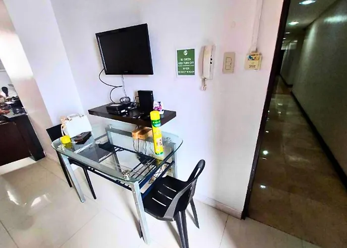Hotel Experience Ocean View In The Heart Of Manila, Enjoy Free Access To The Pool, Sauna, Massage Promo In Prime Location Near The Us Embassy, Naia, Makati, Bgc, Mall Of Asia, And Chinatown Is A Limited-time Offer, Book Now