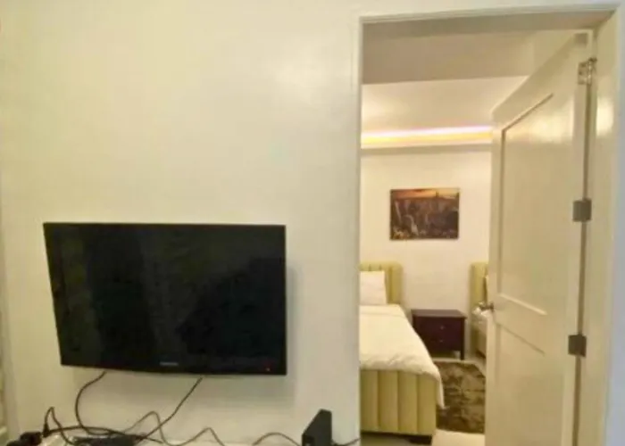 Experience Ocean View In The Heart Of Manila, Enjoy Free Access To The Pool, Sauna, Massage Promo In Prime Location Near The Us Embassy, Naia, Makati, Bgc, Mall Of Asia, And Chinatown Is A Limited-time Offer, Book Now Hotel *