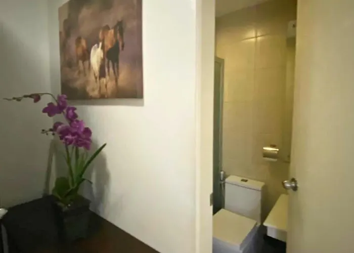 Hotel Experience Ocean View In The Heart Of Manila, Enjoy Free Access To The Pool, Sauna, Massage Promo In Prime Location Near The Us Embassy, Naia, Makati, Bgc, Mall Of Asia, And Chinatown Is A Limited-time Offer, Book Now *